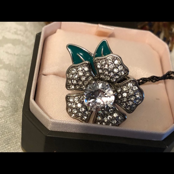 Juicy couture flower ring - Picture 3 of 6